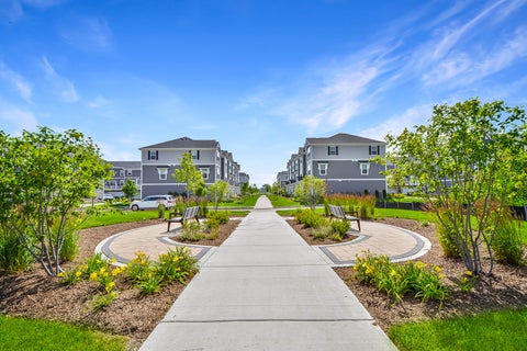 Tiny photo for 2129 Yellowstone Boulevard, Mundelein, IL 60060 (MLS # 12733525)