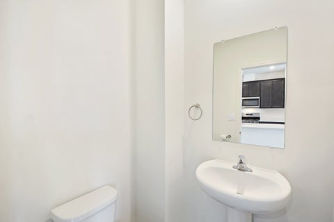 Tiny photo for 2129 Yellowstone Boulevard, Mundelein, IL 60060 (MLS # 12733525)