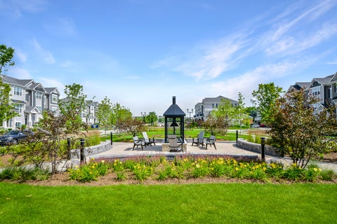 Tiny photo for 2129 Yellowstone Boulevard, Mundelein, IL 60060 (MLS # 12733525)