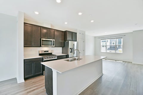 Tiny photo for 2129 Yellowstone Boulevard, Mundelein, IL 60060 (MLS # 12733525)