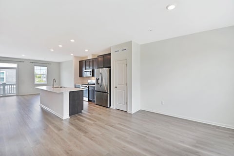 Tiny photo for 2129 Yellowstone Boulevard, Mundelein, IL 60060 (MLS # 12733525)