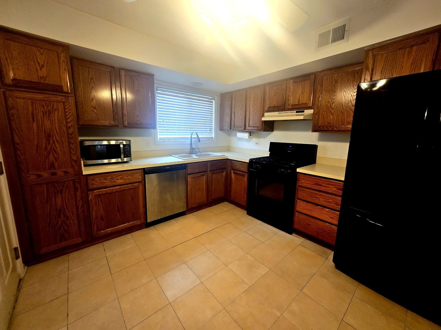 7867 N CALDWELL Avenue 106