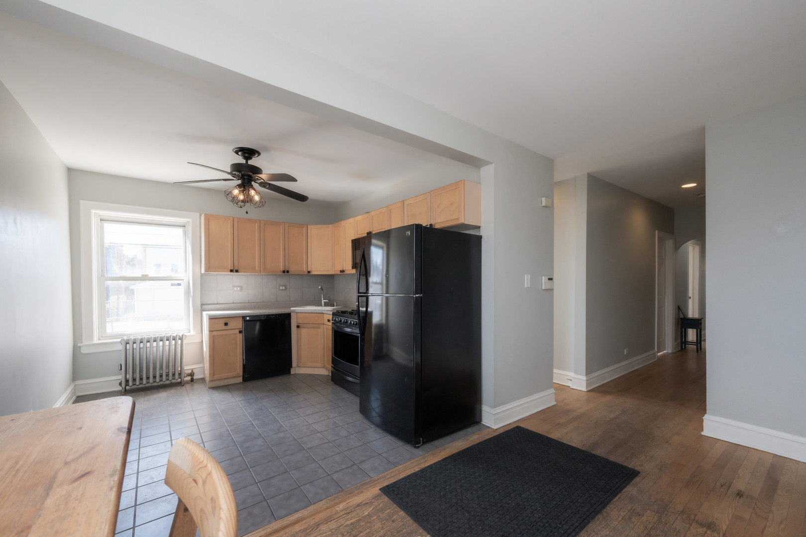 3135 W LELAND Avenue 1W