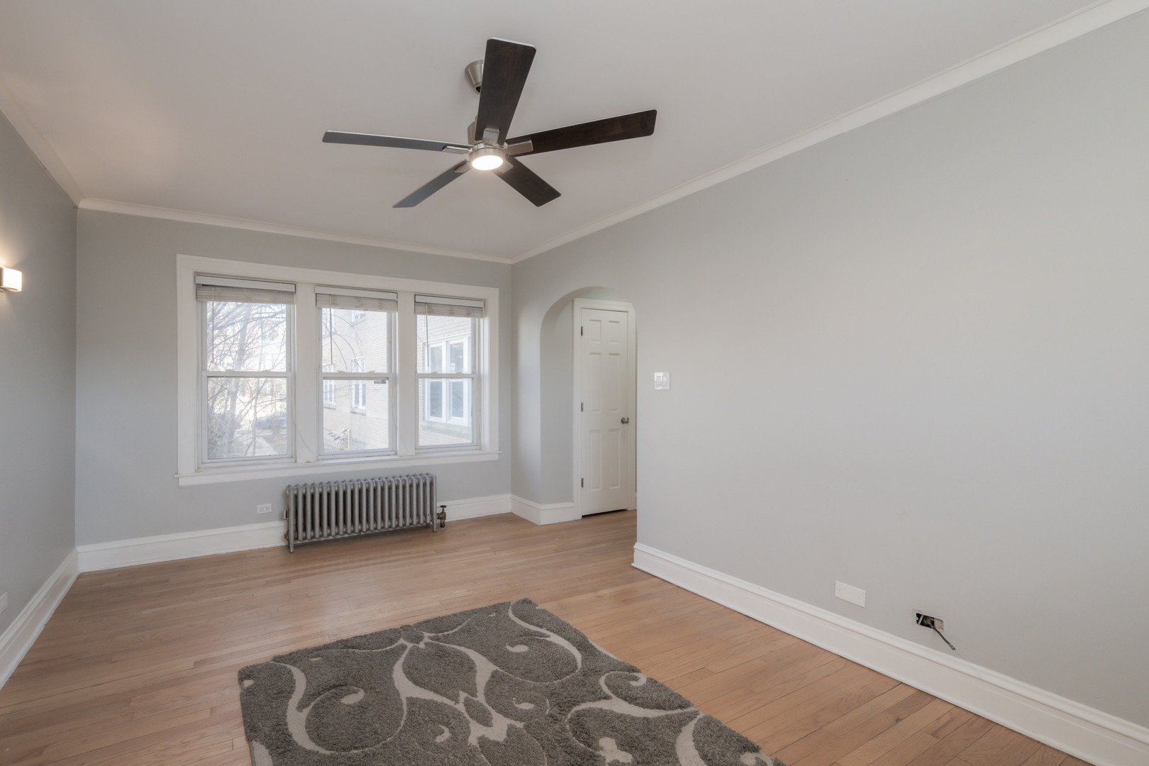 3135 W LELAND Avenue 1W