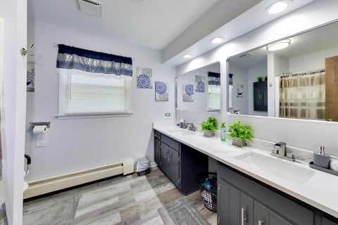 Tiny photo for 18026 State Line Avenue, Lansing, IL 60438 (MLS # 12709350)