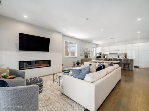 Tiny photo for 2335 W Montrose Avenue #2, Chicago, IL 60618 (MLS # 12557465)