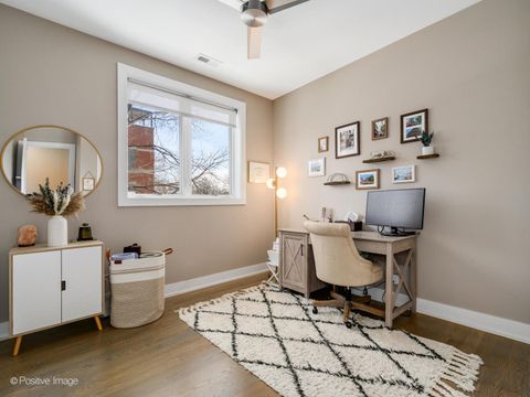 Tiny photo for 2335 W Montrose Avenue #2, Chicago, IL 60618 (MLS # 12557465)