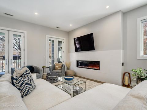 Tiny photo for 2335 W Montrose Avenue #2, Chicago, IL 60618 (MLS # 12557465)