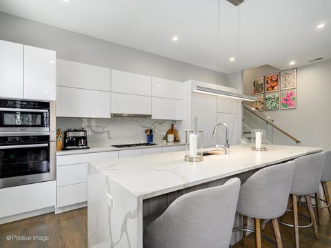 Tiny photo for 2335 W Montrose Avenue #2, Chicago, IL 60618 (MLS # 12557465)