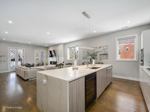 Tiny photo for 2335 W Montrose Avenue #2, Chicago, IL 60618 (MLS # 12557465)