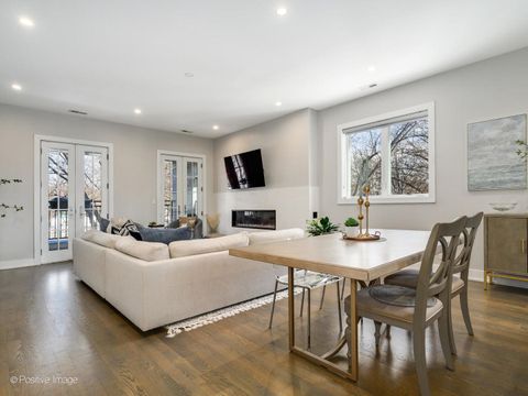 Tiny photo for 2335 W Montrose Avenue #2, Chicago, IL 60618 (MLS # 12557465)