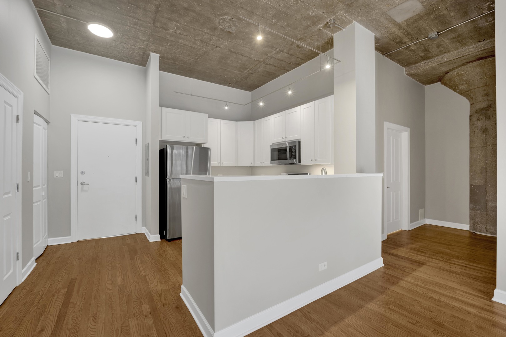 1071 W 15th Street 109