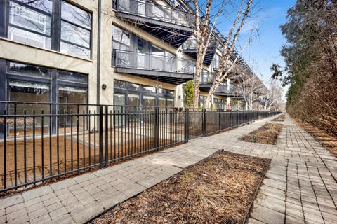 Photo of 1071 W 15th Street #109, Chicago, IL 60608 (MLS # 12602383)