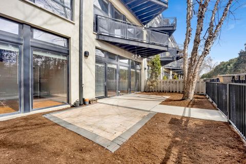 Tiny photo for 1071 W 15th Street #109, Chicago, IL 60608 (MLS # 12602383)