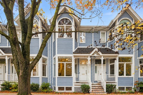 Photo of 3041 N LAKEWOOD Avenue, Chicago, IL 60657 (MLS # 12784531)
