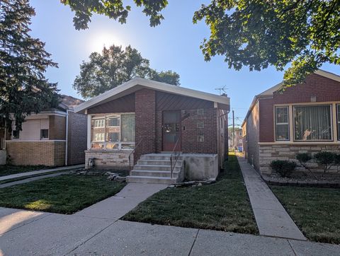 Tiny photo for 8212 S Colfax Avenue, Chicago, IL 60617 (MLS # 12570103)