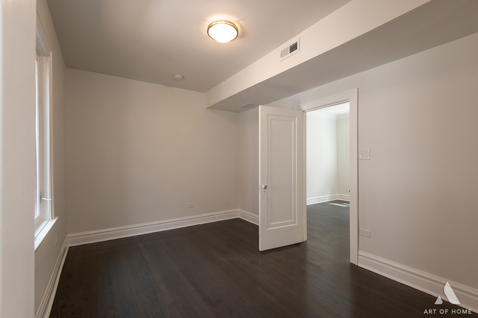 Berwyn, Illinois 60402, United States, 3 Bedrooms Bedrooms, ,1 BathroomBathrooms,Residential,Active,237648