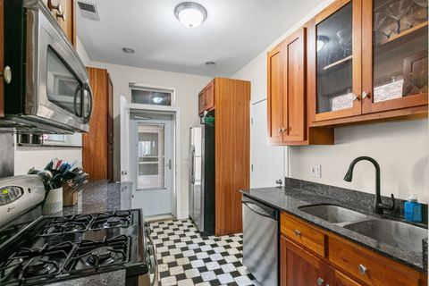 Tiny photo for 7654 N Greenview Avenue #2, Chicago, IL 60626 (MLS # 12626855)