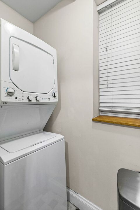 Tiny photo for 7654 N Greenview Avenue #2, Chicago, IL 60626 (MLS # 12626855)