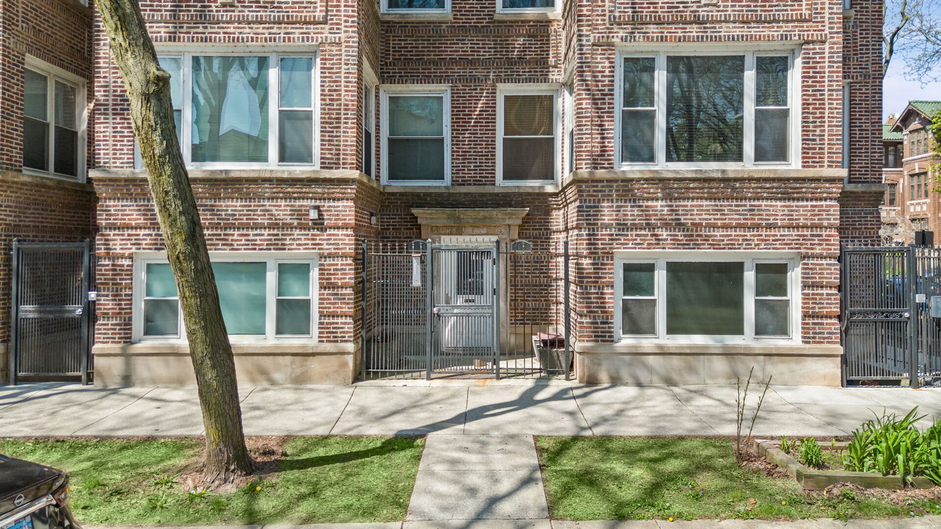 7654 N Greenview Avenue 2