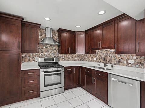 Tiny photo for 9120 Hollyberry Avenue, Des Plaines, IL 60016 (MLS # 12741625)