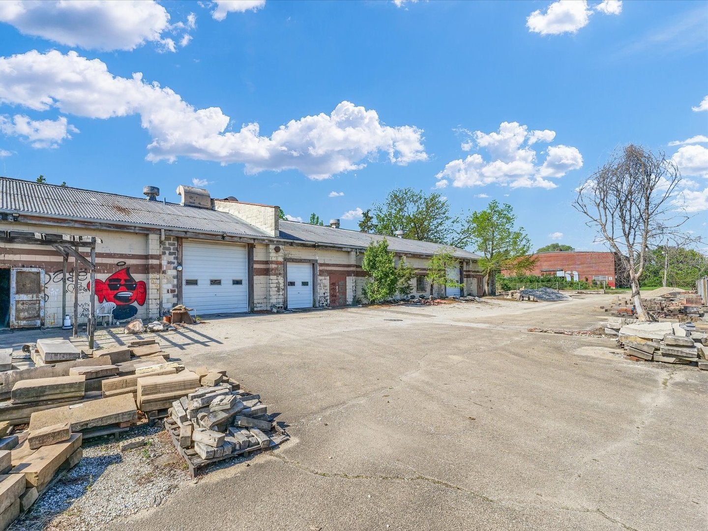 121 E Neal Drive 1