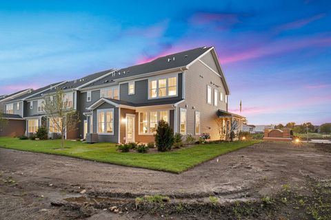 Tiny photo for 2268 Horseshoe Circle #09002, Naperville, IL 60564 (MLS # 12525895)