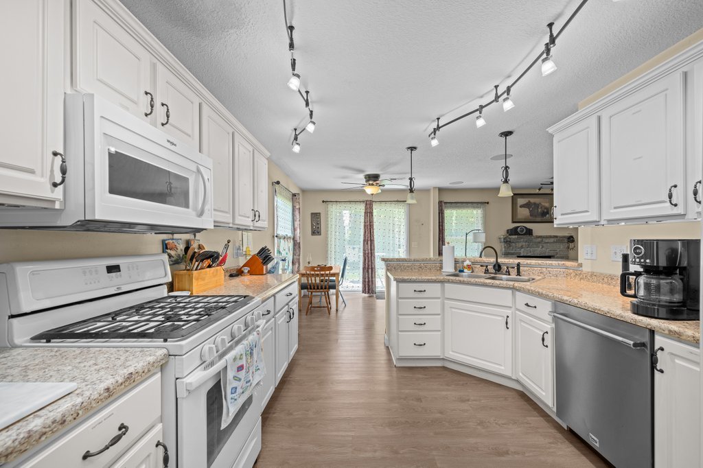 315 E Lotte Street