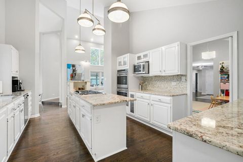 Tiny photo for 55 Trowbridge Circle, Lake Bluff, IL 60044 (MLS # 12492825)