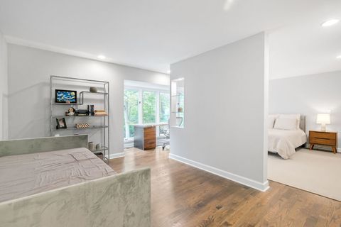 Tiny photo for 55 Trowbridge Circle, Lake Bluff, IL 60044 (MLS # 12492825)