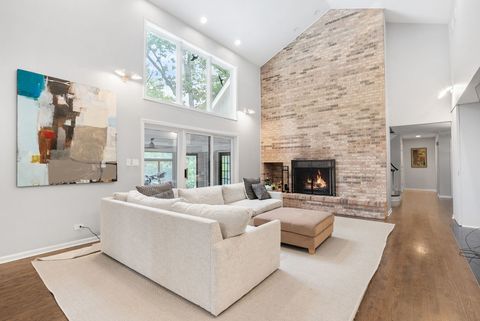 Tiny photo for 55 Trowbridge Circle, Lake Bluff, IL 60044 (MLS # 12492825)