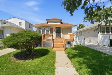 Tiny photo for 1426 S 18th Avenue, Maywood, IL 60153 (MLS # 12736376)