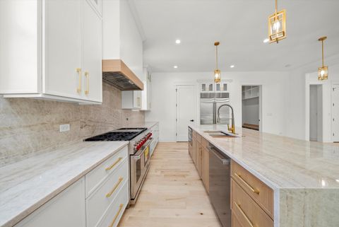 Tiny photo for 15W670 83rd Street, Burr Ridge, IL 60527 (MLS # 12694969)