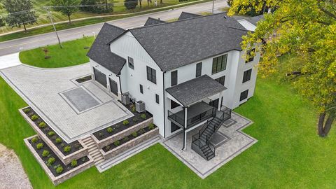 Tiny photo for 15W670 83rd Street, Burr Ridge, IL 60527 (MLS # 12694969)