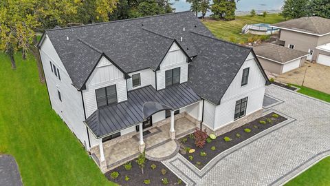 Photo of 15W670 83rd Street, Burr Ridge, IL 60527 (MLS # 12694969)
