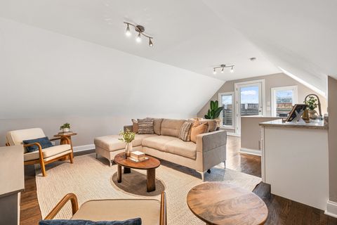 Tiny photo for 1954 N Seminary Avenue, Chicago, IL 60614 (MLS # 12594012)