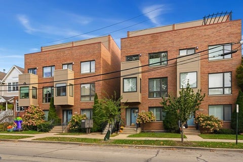 Tiny photo for 645 Custer Avenue #403, Evanston, IL 60202 (MLS # 12759023)