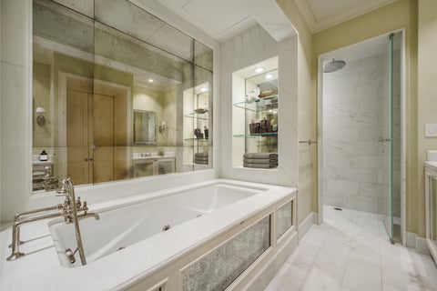 Tiny photo for 159 E Walton Place #7D, Chicago, IL 60611 (MLS # 12723886)