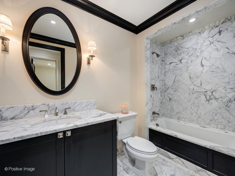 Tiny photo for 159 E Walton Place #7D, Chicago, IL 60611 (MLS # 12723886)
