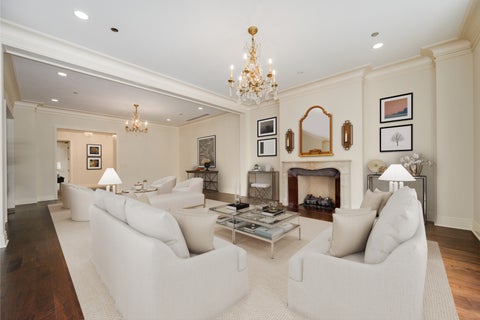 Tiny photo for 159 E Walton Place #7D, Chicago, IL 60611 (MLS # 12723886)