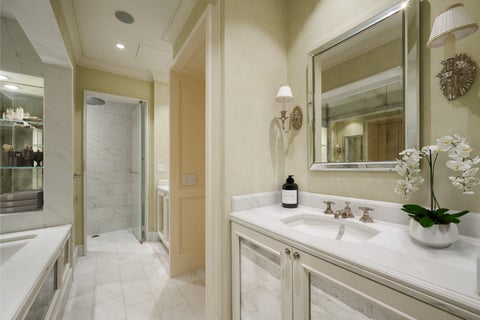 Tiny photo for 159 E Walton Place #7D, Chicago, IL 60611 (MLS # 12723886)