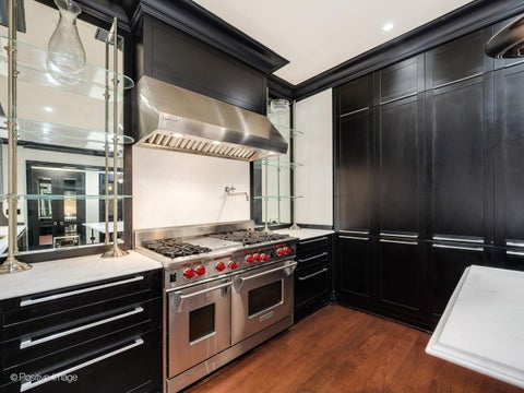 Tiny photo for 159 E Walton Place #7D, Chicago, IL 60611 (MLS # 12723886)