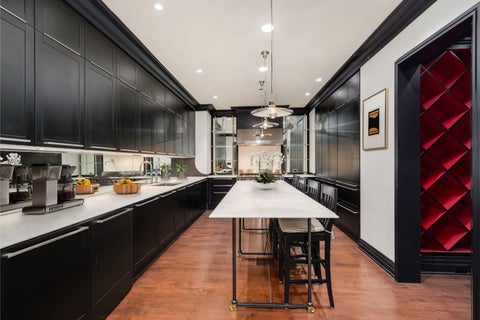 Tiny photo for 159 E Walton Place #7D, Chicago, IL 60611 (MLS # 12723886)