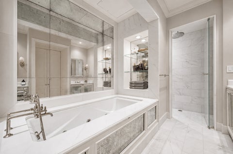 Tiny photo for 159 E Walton Place #7D, Chicago, IL 60611 (MLS # 12723886)
