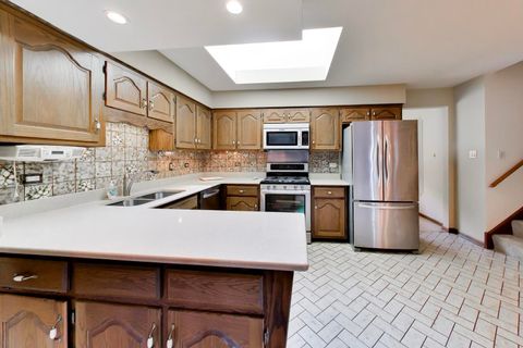 Tiny photo for 16W671 Fern Street, Willowbrook, IL 60527 (MLS # 12693868)