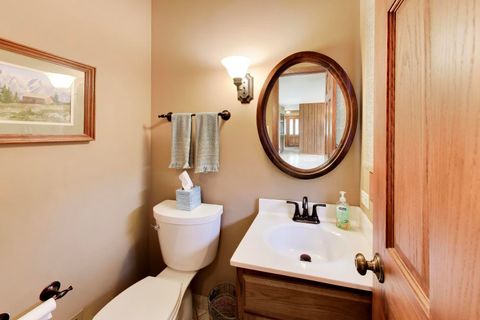 Tiny photo for 16W671 Fern Street, Willowbrook, IL 60527 (MLS # 12693868)