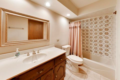 Tiny photo for 16W671 Fern Street, Willowbrook, IL 60527 (MLS # 12693868)
