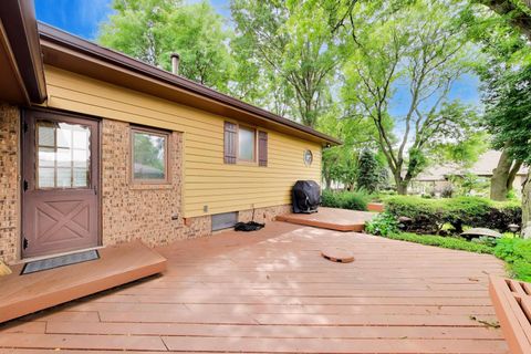 Tiny photo for 16W671 Fern Street, Willowbrook, IL 60527 (MLS # 12693868)