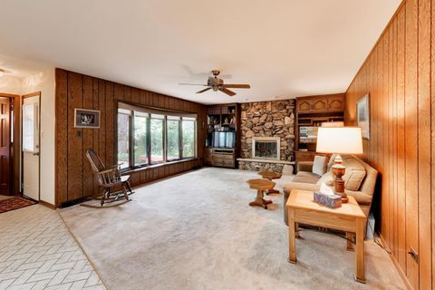 Tiny photo for 16W671 Fern Street, Willowbrook, IL 60527 (MLS # 12693868)