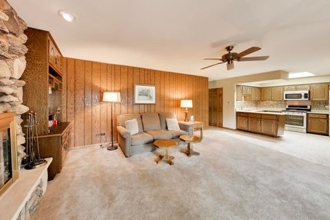 Tiny photo for 16W671 Fern Street, Willowbrook, IL 60527 (MLS # 12693868)